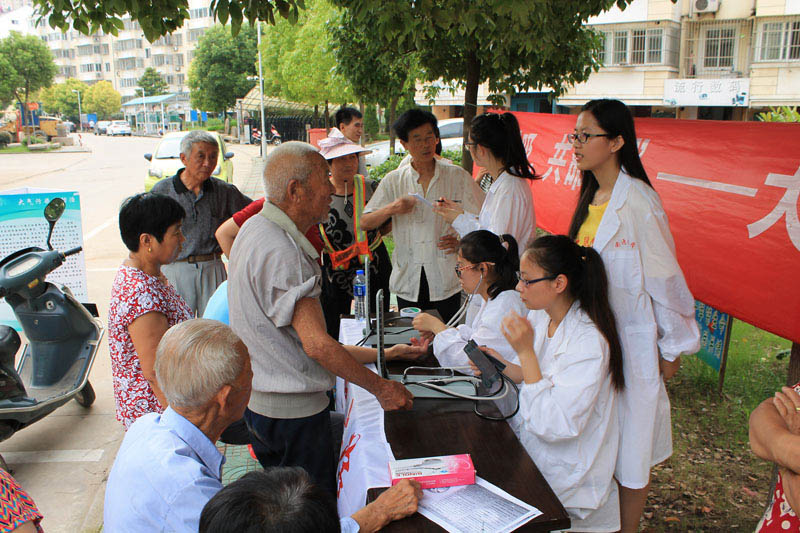�F(tu��n)�(du��)�ɆT���M(f��i)����^(q��)����y(c��)��Ѫ�����ܵ����񂃵�ٝ�p������ϣ�����Զ��һЩ�@�ӵĻ��(d��ng)��