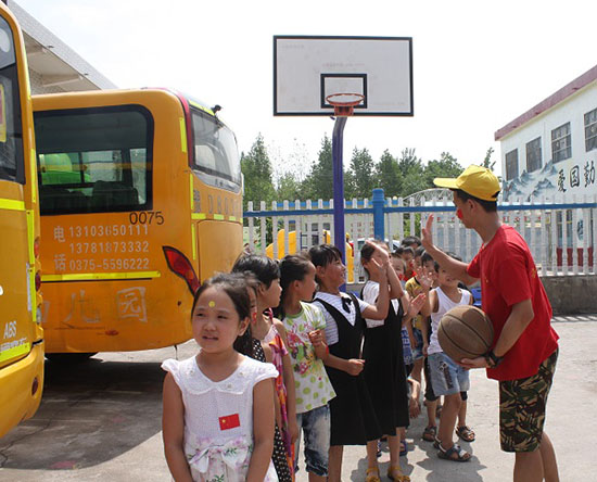 ���Ϲ��I(y��)��W(xu��)��(j��ng)��(j��)�Q(m��o)�׌W(xu��)Ժ����ϵ�P�h�������ж����������(hu��)��(sh��)�`�(du��)������ʡƽ�ɽ���P�hѦ���(zh��n)���Ӝϴ���ӢС�W(xu��)�_չ֧�̻��(d��ng)���e�k��ӢС�W(xu��)��һ��Ȥζ�\(y��n)��(d��ng)��(hu��)��׌�W(xu��)���w��(hu��)�W��ƥ�˾������D��־Ը�߽o�W(xu��)���ĄŃ����͡�