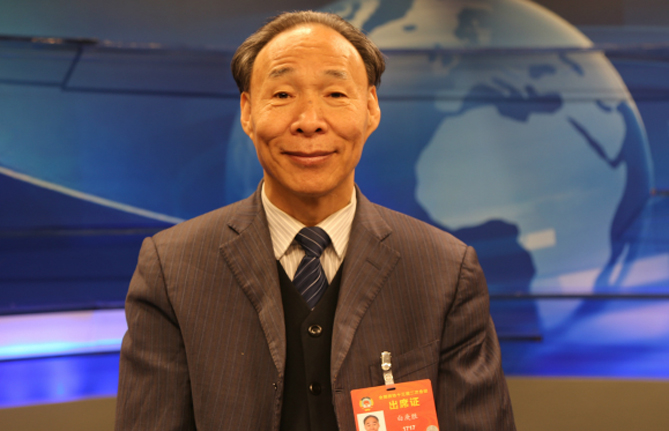 全國(guó)政協(xié)常委、中國(guó)作家協(xié)會(huì)副主席白庚勝：民族文化的保護(hù)與發(fā)展