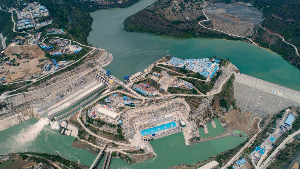 中巴經(jīng)濟走廊首個水電項目——巴基斯坦卡洛特水電站。（三峽集團供圖）
