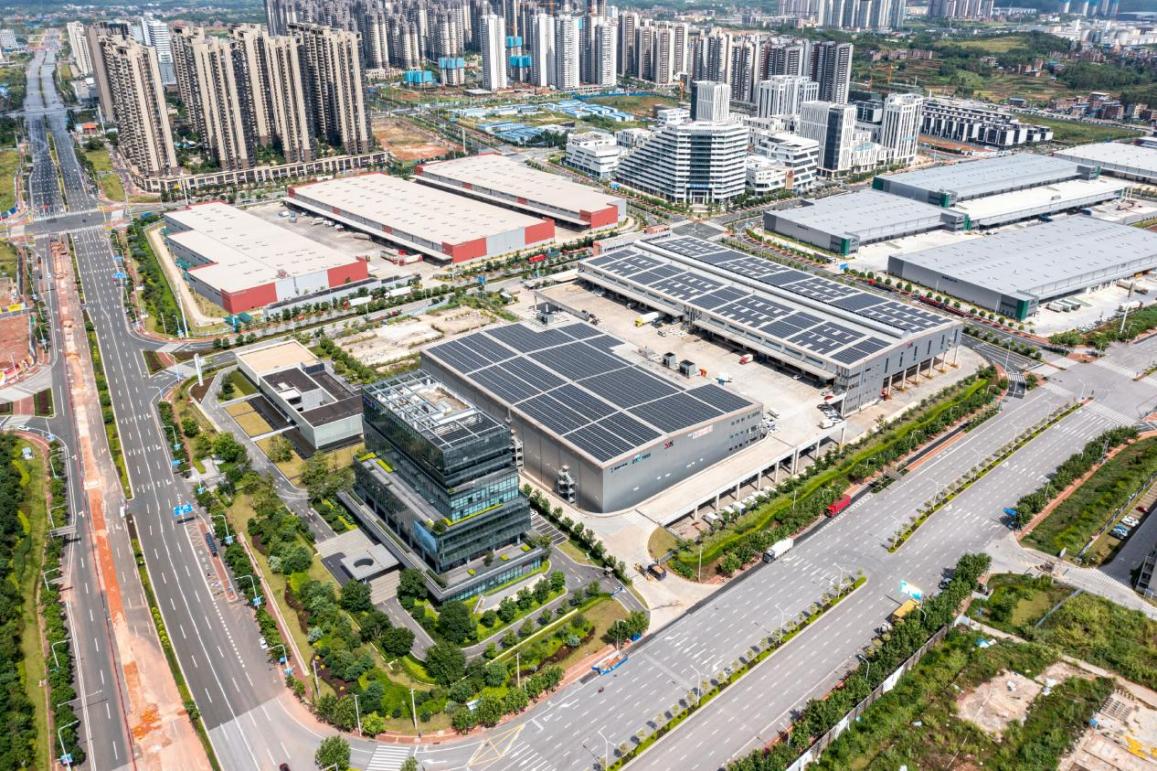 中新南寧國際物流園航拍圖。 人民網(wǎng) 嚴立政攝